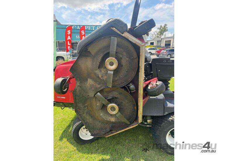 Toro Groundsmaster 4000: Large-Area Mower!