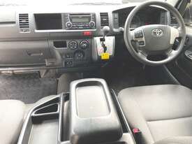 2016 Toyota Hiace Commuter T/Diesel (Auto) (Council Asset) - picture0' - Click to enlarge