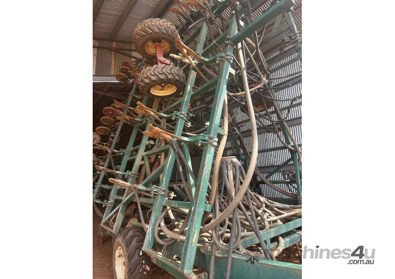 caption Janke F400 Universal Planter Air seeder Complete Multi Brand Seeding/Planting Equip