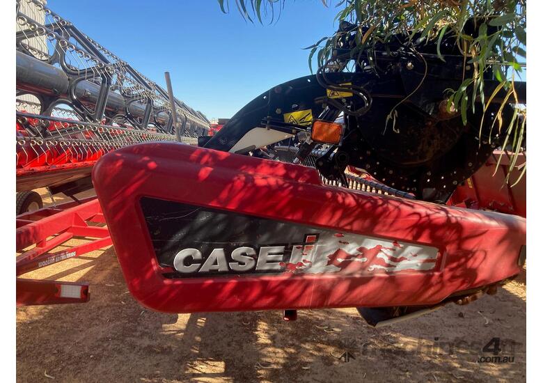 caption 2011 CASE IH 2152/MACDON D60 40' DRAPER FRONT