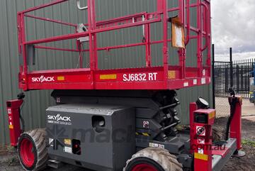 Skyjack SJ6832RT - 32ft RT Scissor Lift