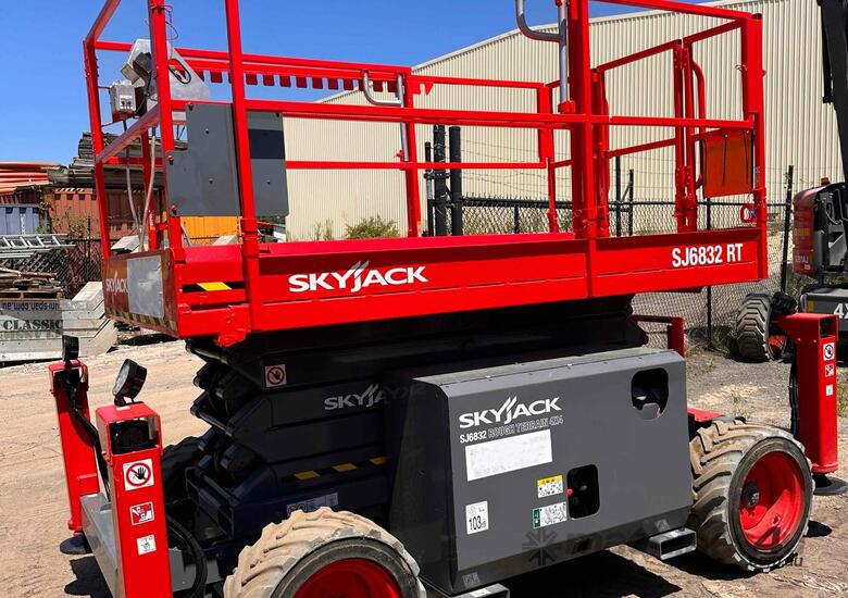 2017 Skyjack SJ6832RT - 32ft RT Scissor Lift image 3