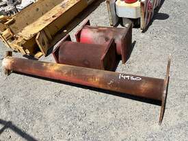 Assorted Stands and Rollers - picture0' - Click to enlarge