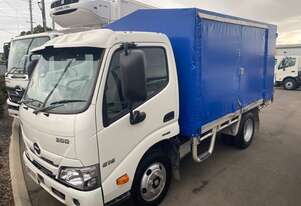 0000 Hino 616 AT 2525 STD Courier Truck Pantech
