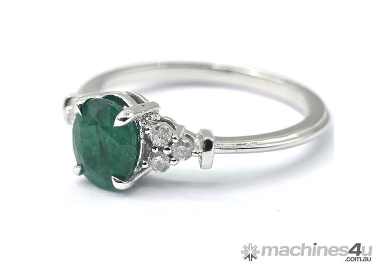 caption 9CT WHITE GOLD, 1.14TCW DIAMOND & EMERALD RING