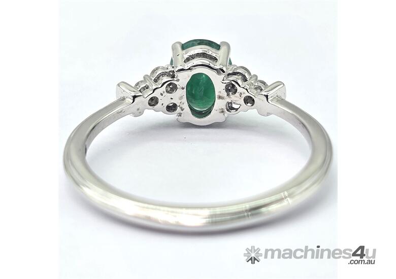 caption 9CT WHITE GOLD, 1.14TCW DIAMOND & EMERALD RING
