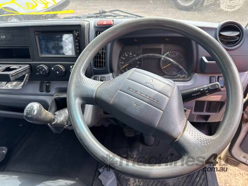 2017 Mitsubishi Fuso Canter 515 Table Top