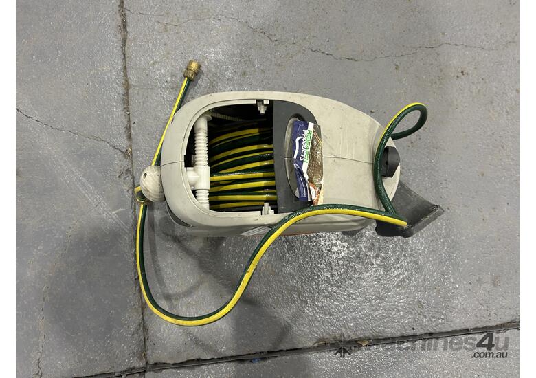 caption Holman Hose Reel