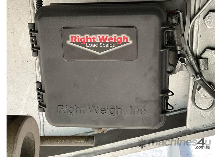 2013 Vawdrey VB S3 Tri Axle Flat Top Curtainside Trailer