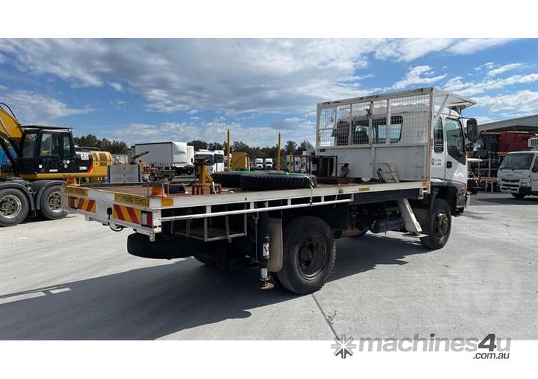 caption Isuzu FSS500