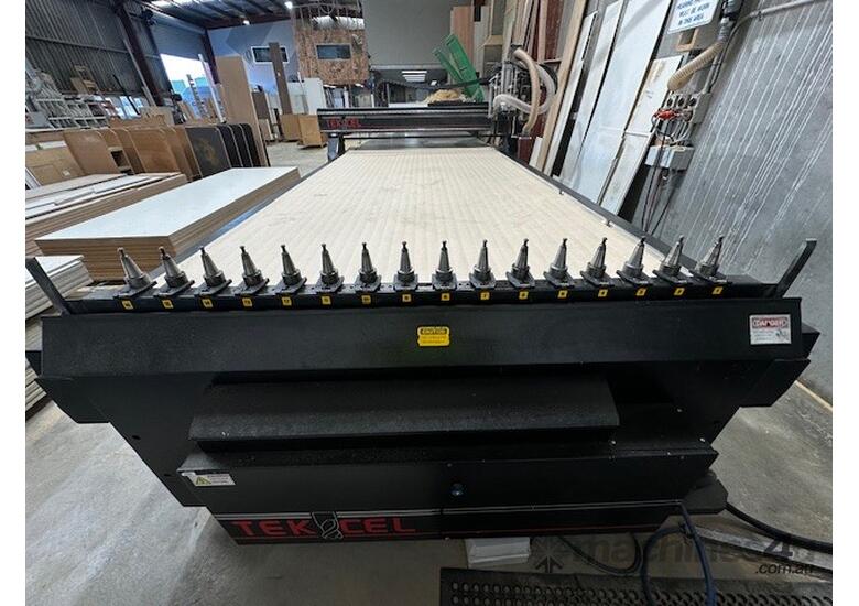 caption CNC Flatbed router