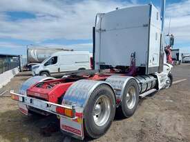 Kenworth T608 - picture0' - Click to enlarge