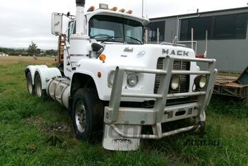 Mack   Valueliner Prime Mover Mack   Valueliner Prime Mover