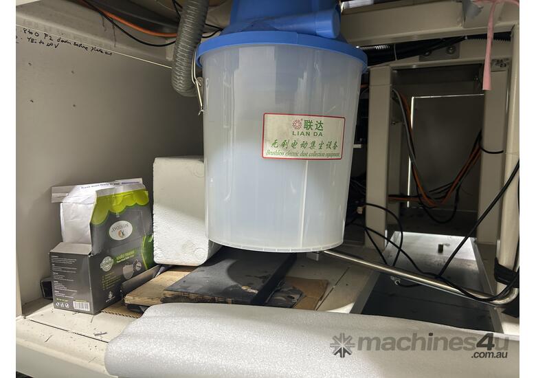 2022 Joote JKT-05-EL Non-Iron Pocket Patch Machine