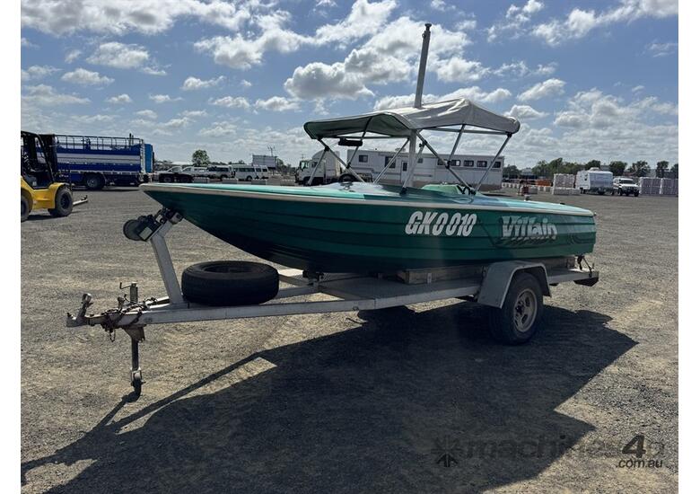 1979 FLIGHTCRAFT PHANTOM SKI BOAT 