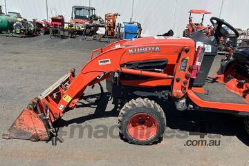Kubota BX 25D Tractor/Loader/Backhoe