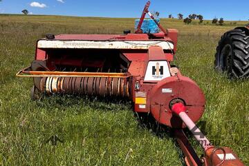 International Harvester 440