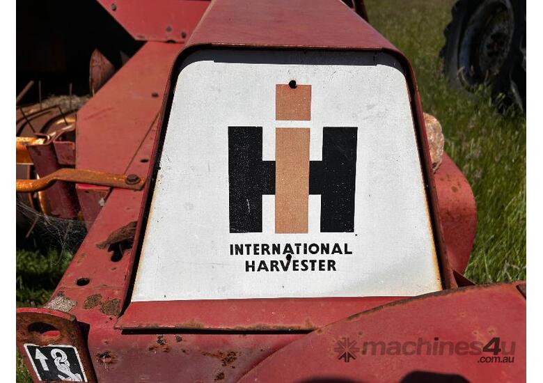 International Harvester 440