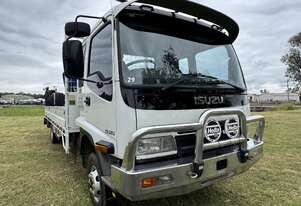 Isuzu FRR550 4x2 Traytop Cranetruck. Ex Govt