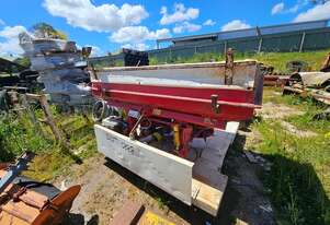 Lely Fertiliser Spreader - Ute Tray Setup