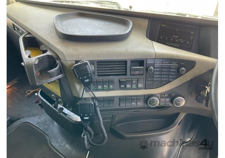 2017 Volvo FH16 Prime Mover Sleeper Cab