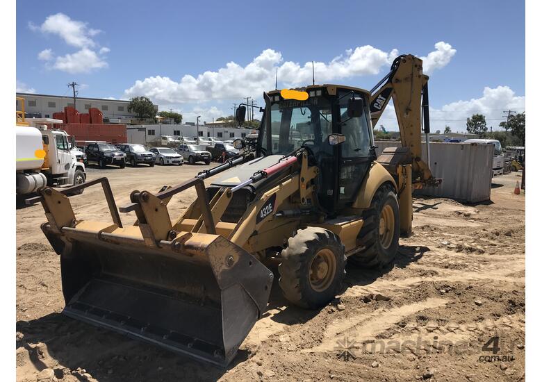 2012 Caterpillar 432E Backhoe