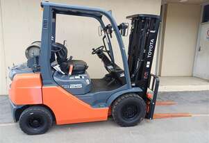Toyota 8FG25 IC Forklift - 2.5 tonne