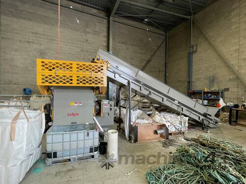 Genox V1000 Shredder with infeed / outfeed conveyors and crammer