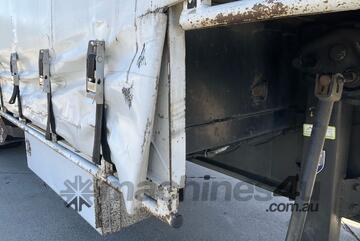 1998 Krueger ST3 Tri Axle Drop Deck Curtainsider A Trailer