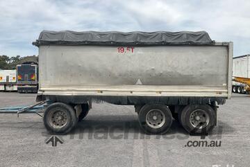 2004 HXW D3 Tri Axle Tipping Dog Trailer