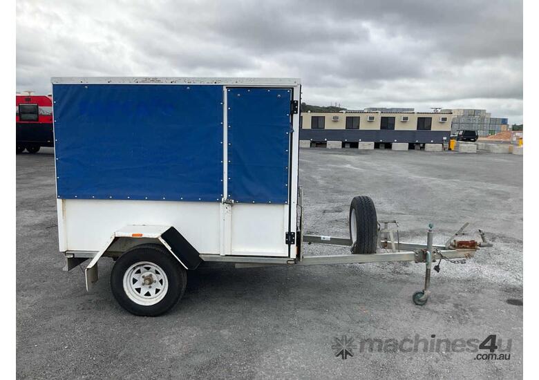 2009 Homemade Single Axle Enclosed Box Trailer