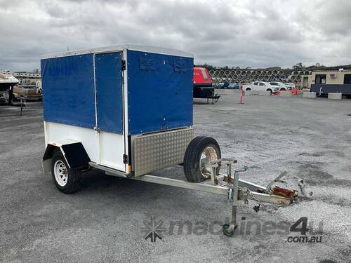 2009 Homemade Single Axle Enclosed Box Trailer