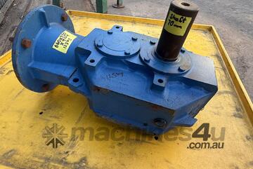 ROSSI MOTORIDUTTORI GEARBOX 19.7:1 Enclosed Drive Gear Box MR C1160F01A 33.5kW
