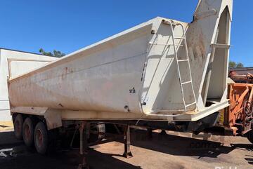 Unknown Tri Axle End Tipping Trailer