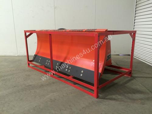 UNUSED HYDRAULIC ANGLE GRADER BLADE WITH UNIVERSAL HITCH D588