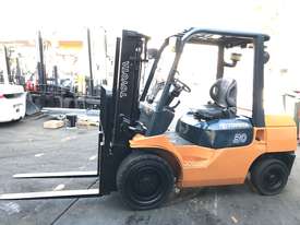 TOYOTA 7FD30 3 TON DIESEL FORKLIFT RUNS LIKE NEW - picture1' - Click to enlarge
