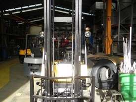 TCM FD2521 Diesel Counterbalance Forklift - picture1' - Click to enlarge