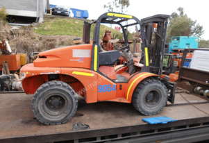 4,000kg , 3 stage side shift , tyne adjuster , 2009 , 4WD