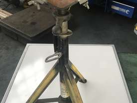 Pipe Stand Sumner Pro Jack Adjustable Welding Stands 1.2 mtr capacity 940 kg - picture0' - Click to enlarge