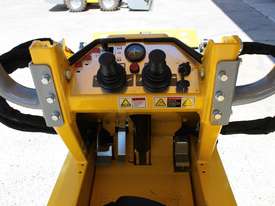 Ozziquip Puma Mini Loader Fencers Package - picture2' - Click to enlarge