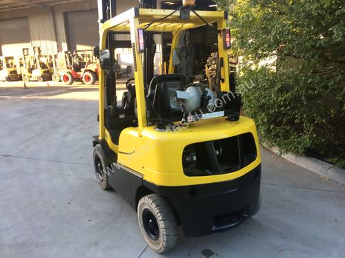 2.5T Counterbalance Forklift With Rotator