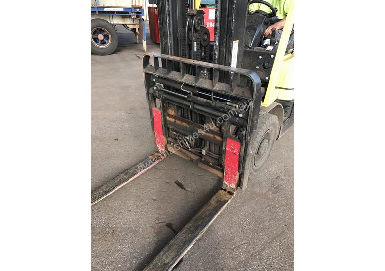 caption Diesel 2.5 Ton forklifts Hyster