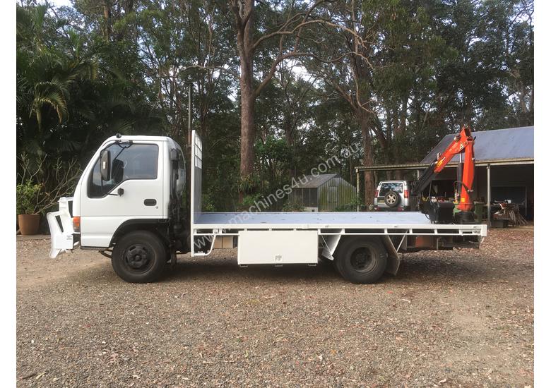caption Isuzu npr 300 medium 2002 turbo