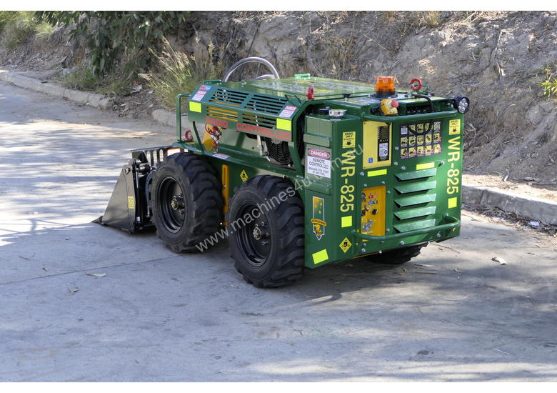 caption KANGA WR825 WHEEL REMOTE CONTROL SKID STEER LOADER