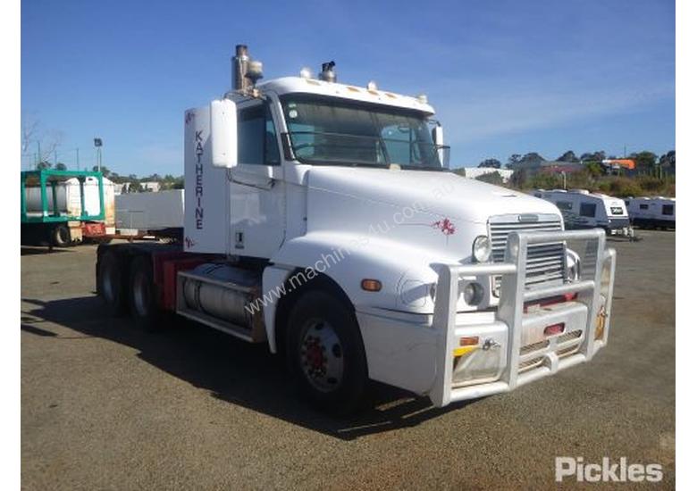 caption 2004 Freightliner Century Class FLX C120