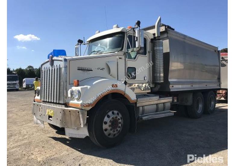 Buy Used Kenworth T404SAR Cab Chassis in , - Listed on Machines4u