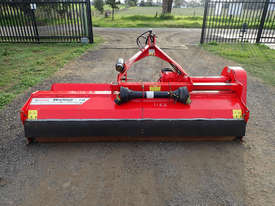 Howard Trimax Warlord Slasher Hay/Forage Equip - picture1' - Click to enlarge
