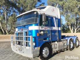 2004 Kenworth K104 - picture2' - Click to enlarge