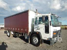 VOLVO FL6 Tautliner Truck - picture0' - Click to enlarge