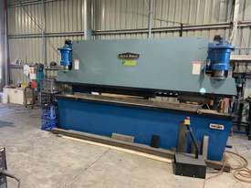 Hydraulic Press Brake - picture1' - Click to enlarge